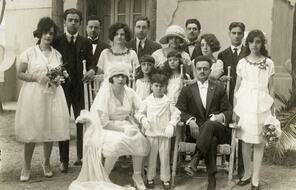 A wedding portrait of family from the wedding of Terese and Nachum Cohen.