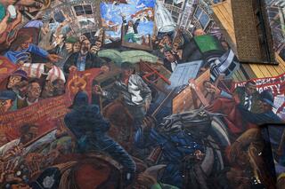 Segment of the Battle of Cable street mural.